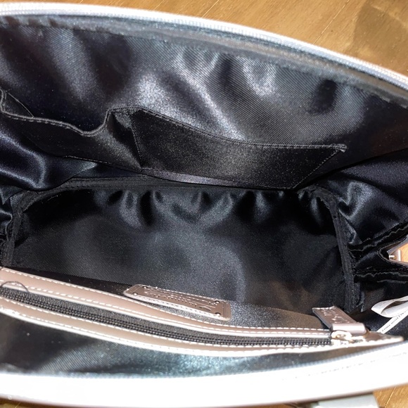 Y2K silver Hello Kitty bag - Picture 3 of 4